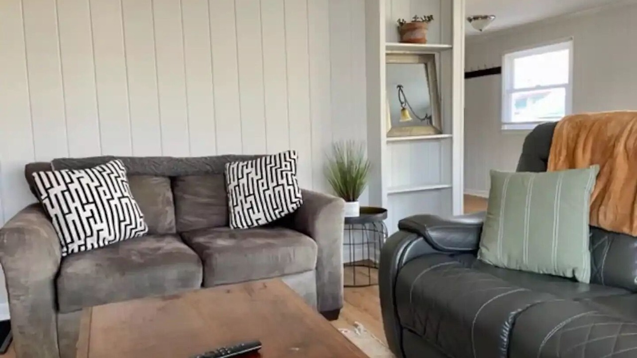 Photo of Livingroom in Lenoir City