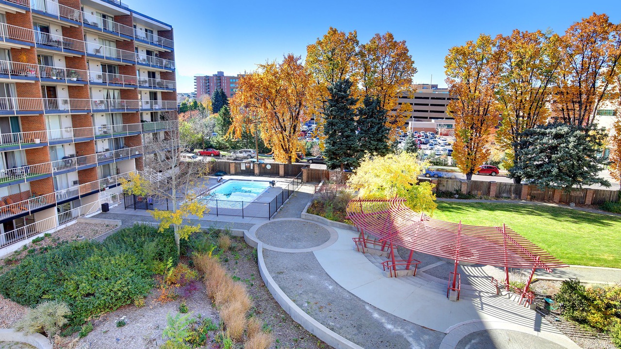 Photo of Outdoor in Hale