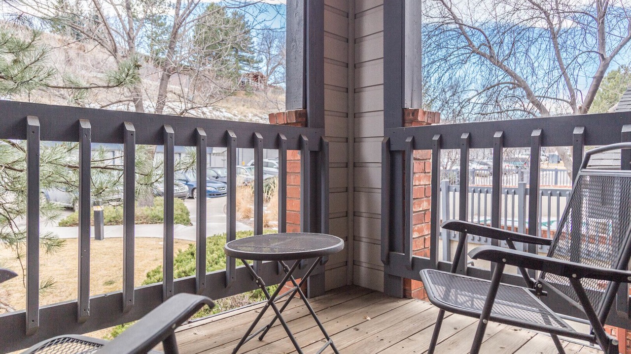 Photo of Patio Balcony in Glenwood Grove - North Iris
