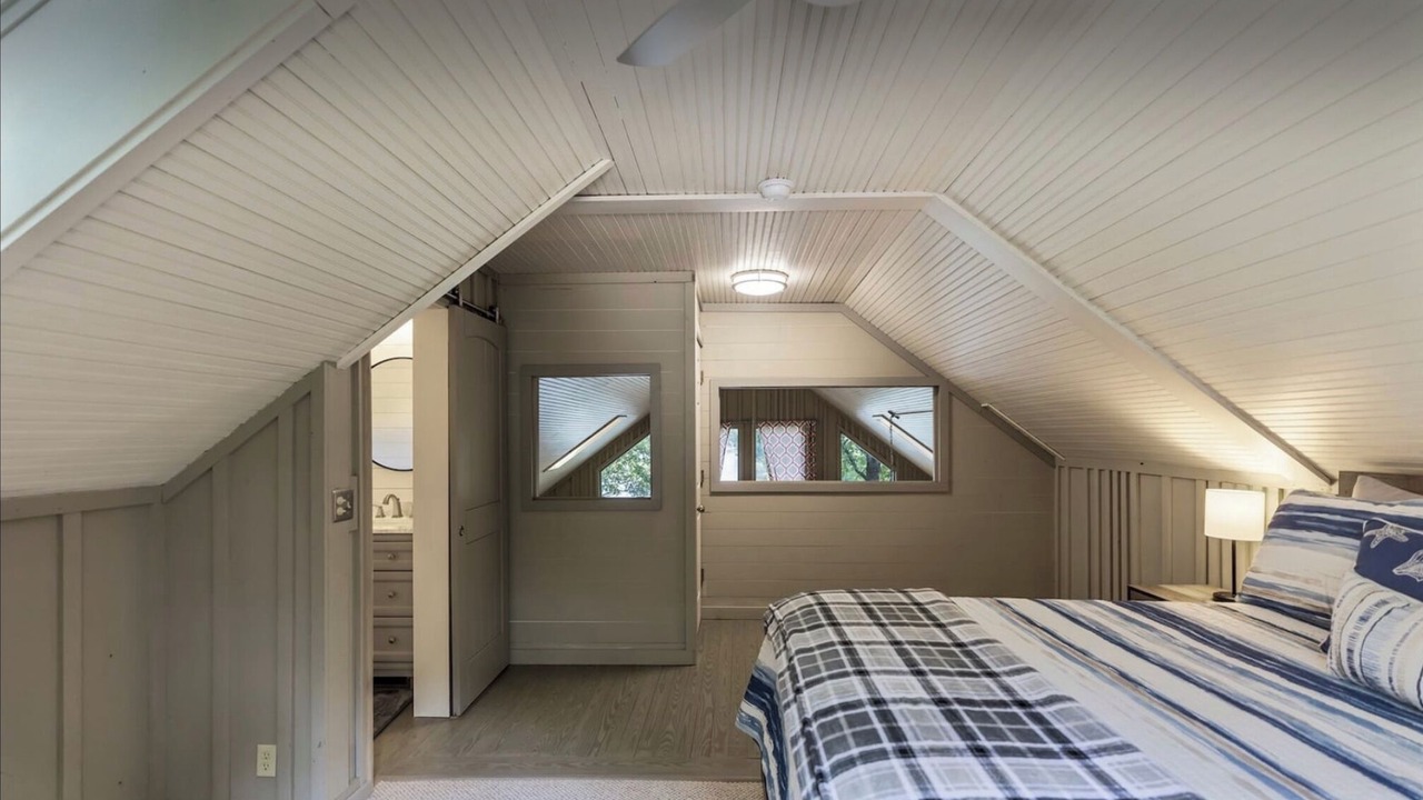 Photo of Bedroom in Salem