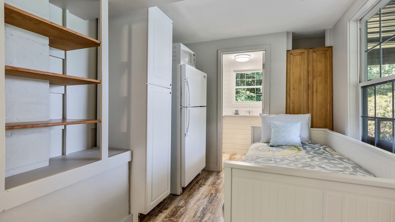 Photo of Bedroom in Salem