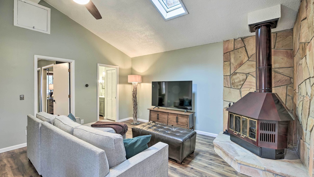 Photo of Livingroom in Welch