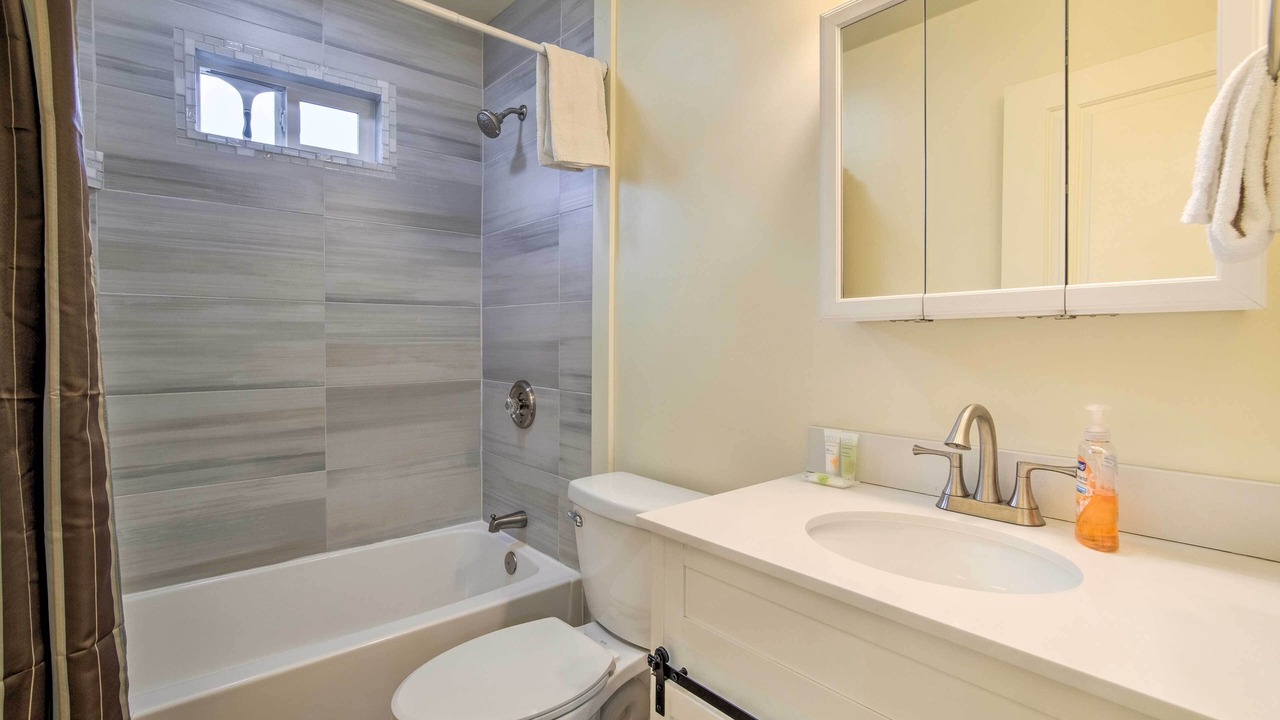 Photo of Bathroom in Winchester Bay