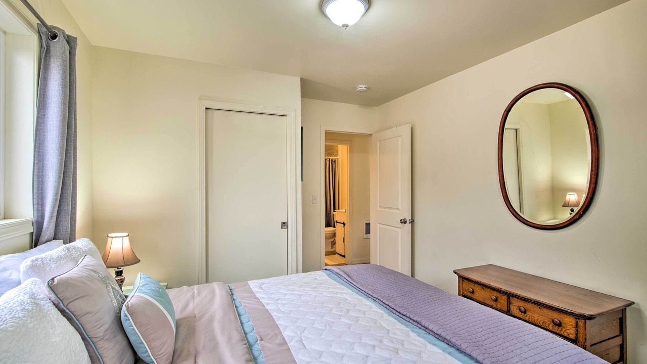 Photo of Bedroom in Winchester Bay