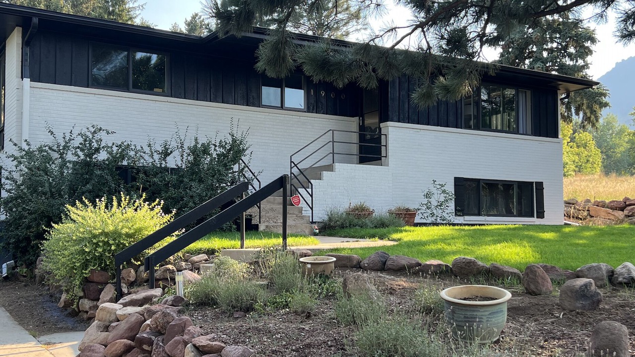 Photo of Outdoor in Highland Park