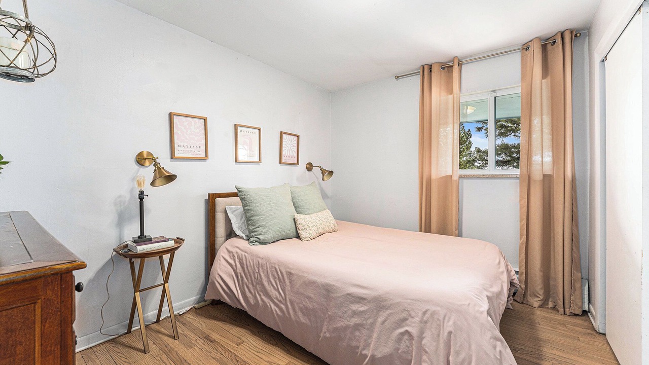 Photo of Bedroom in Highland Park