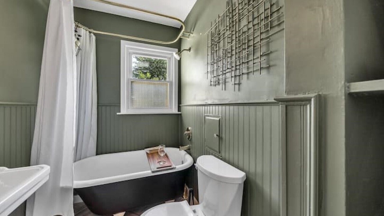 Photo of Bathroom in Drayton Plains