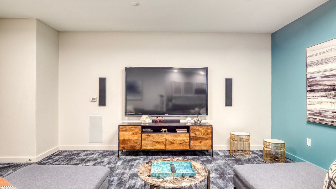 Photo of Livingroom in Commonwealth