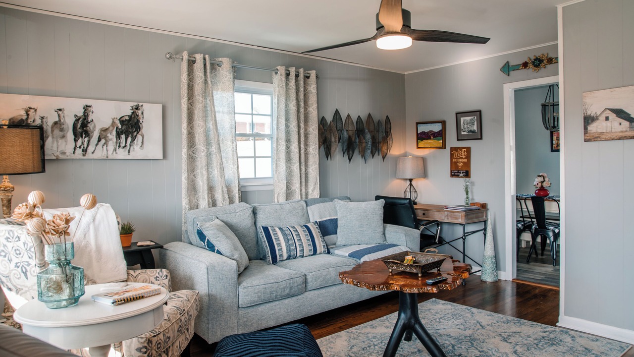 Photo of Livingroom in Lewisburg