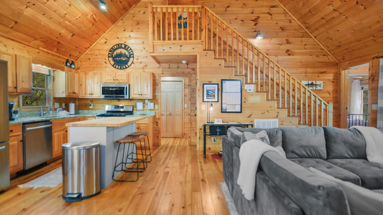 Photo of Livingroom in Walnut Mountain