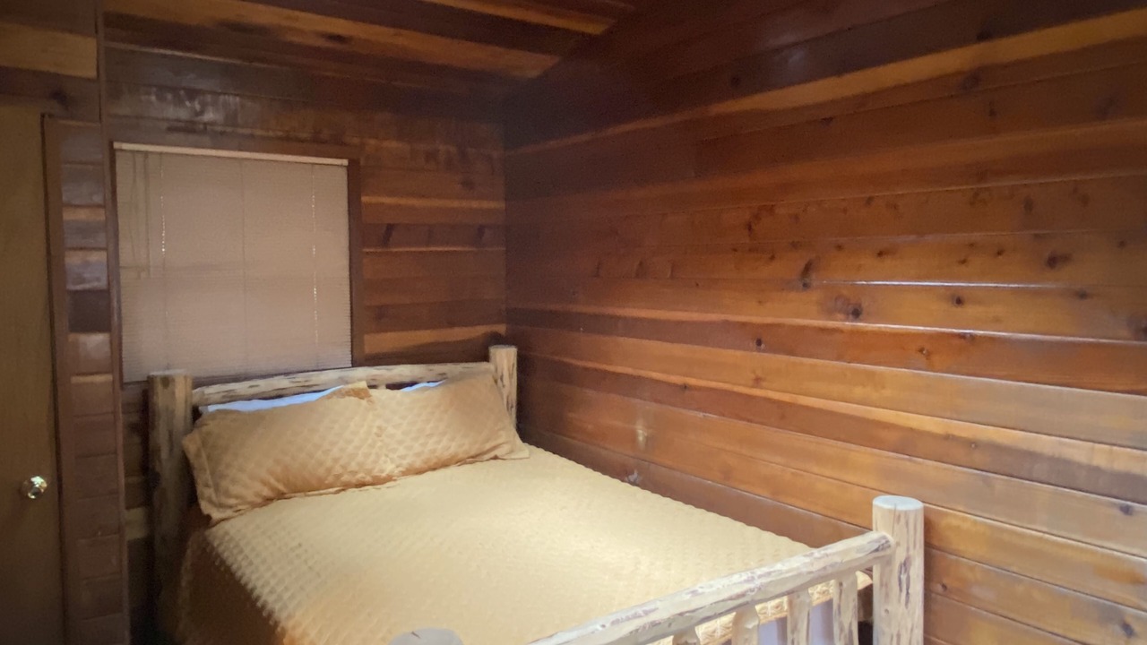 Photo of Bedroom in Lyons