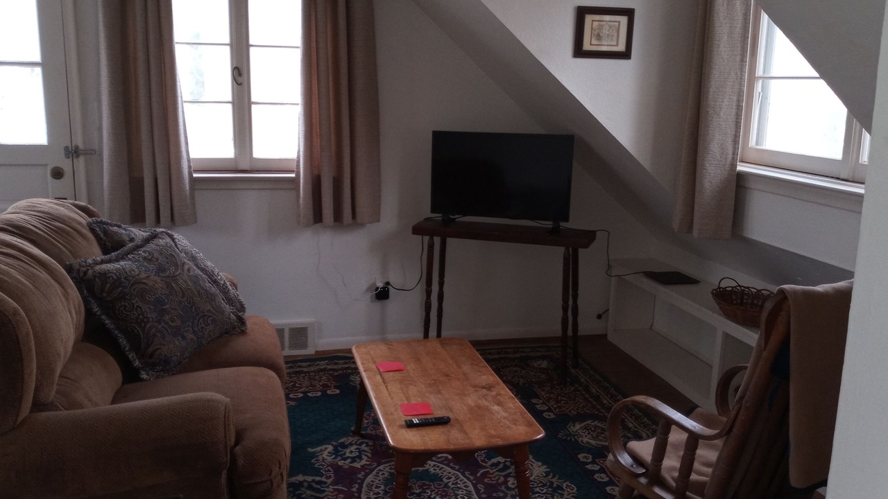 Photo of Livingroom in Reynolds Corners