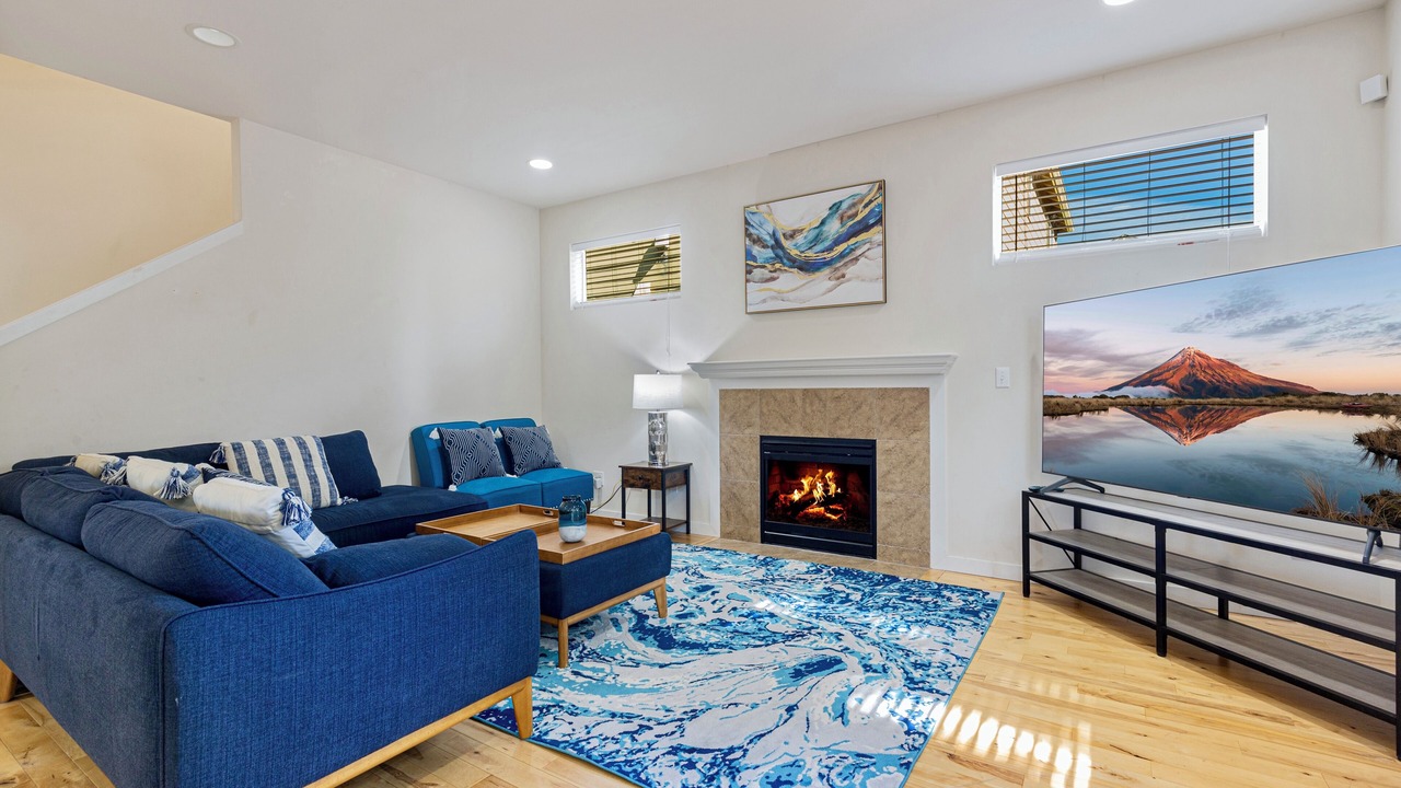 Photo of Livingroom in Martha Lake