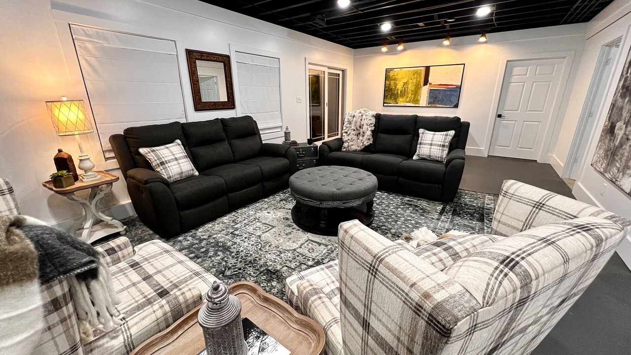 Photo of Livingroom in Eagle Creek