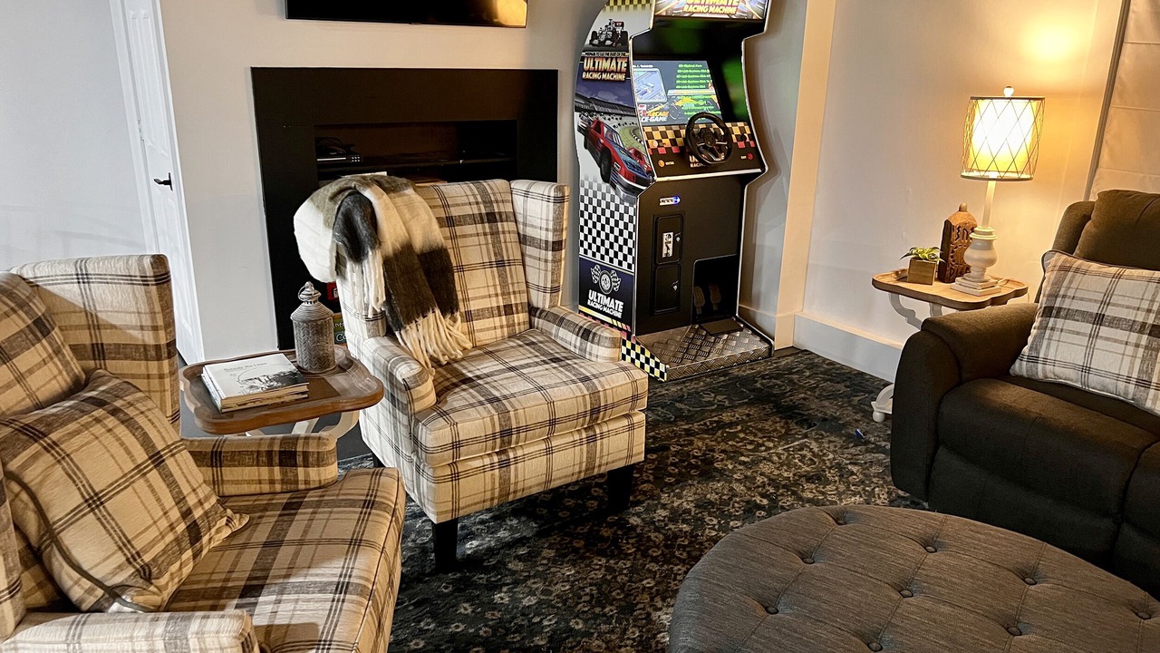 Photo of Livingroom in Eagle Creek