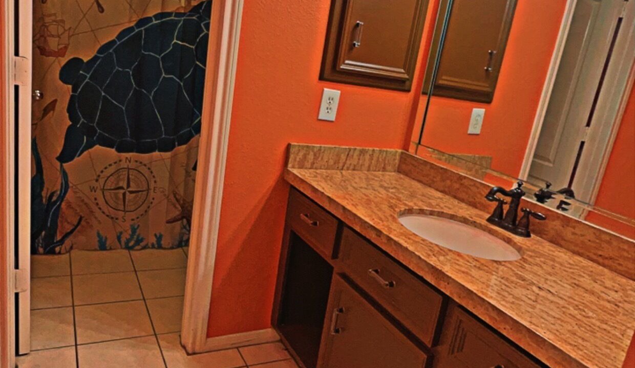 Photo of Bathroom in Alvin