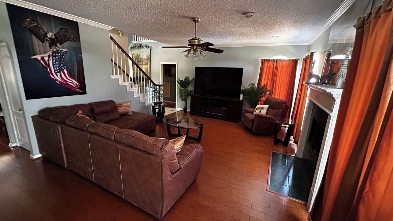 Photo of Livingroom in Alvin