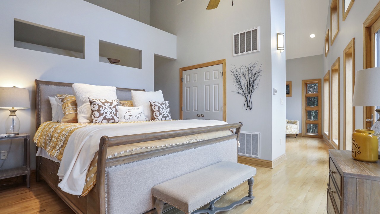 Photo of Bedroom in Berkeley Springs