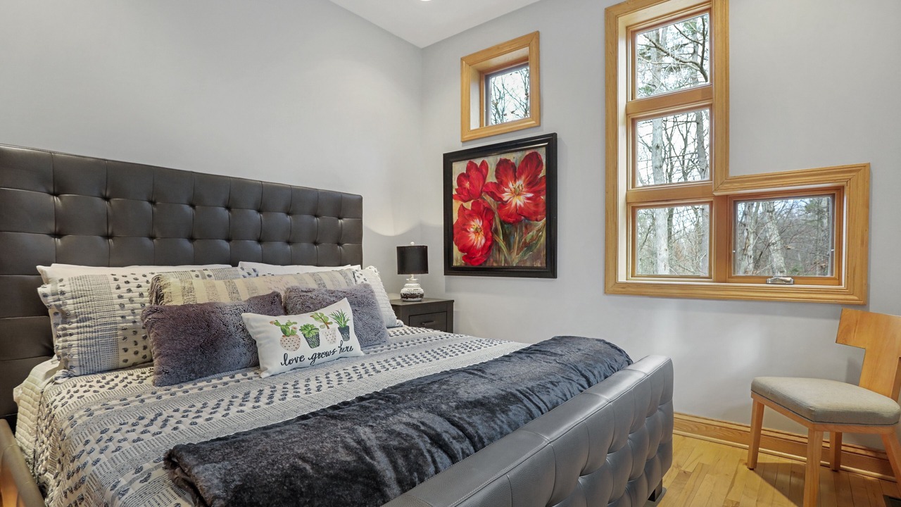 Photo of Bedroom in Berkeley Springs