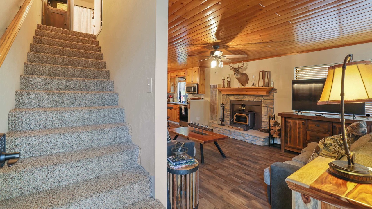 Photo of Livingroom in Springville