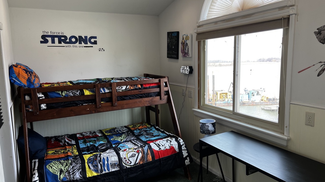 Photo of Bedroom in Estral Beach