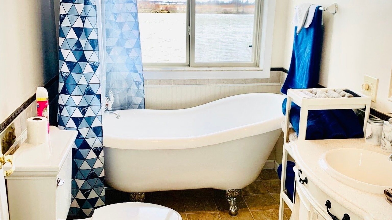 Photo of Bathroom in Estral Beach
