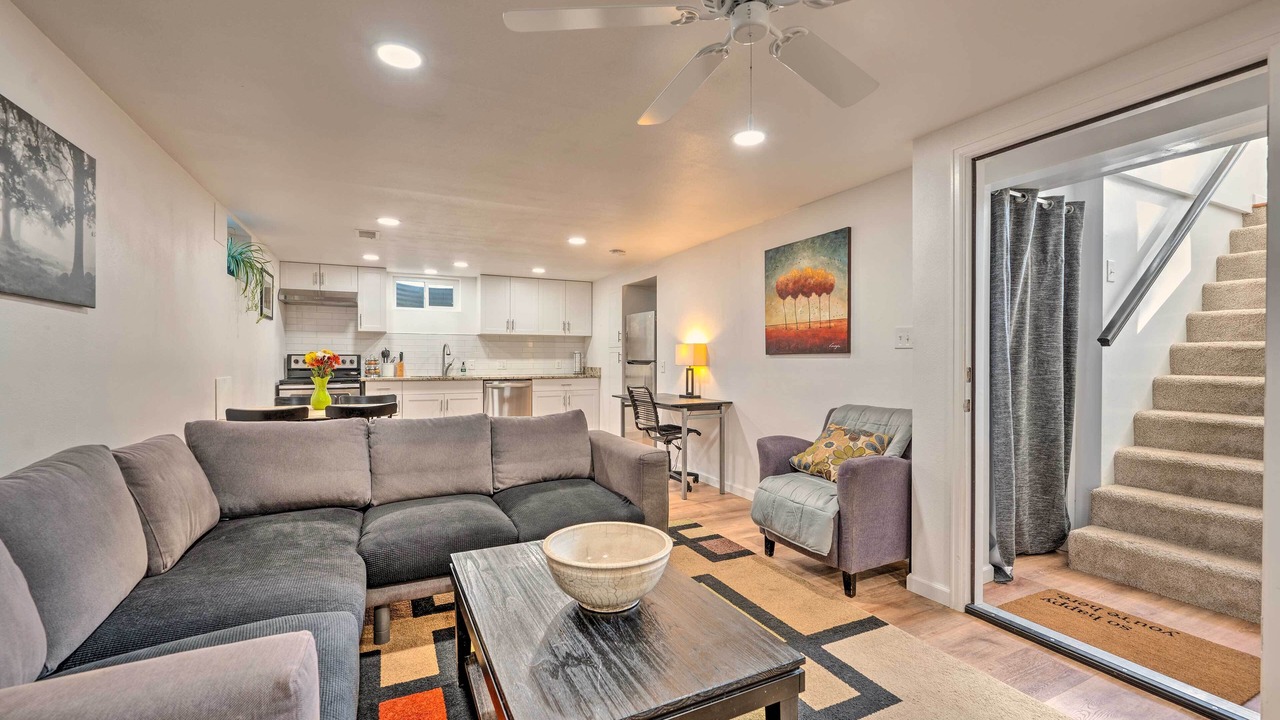 Photo of Livingroom in Club Crest