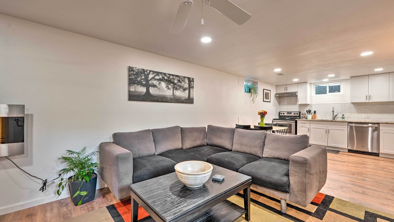 Photo of Livingroom in Club Crest