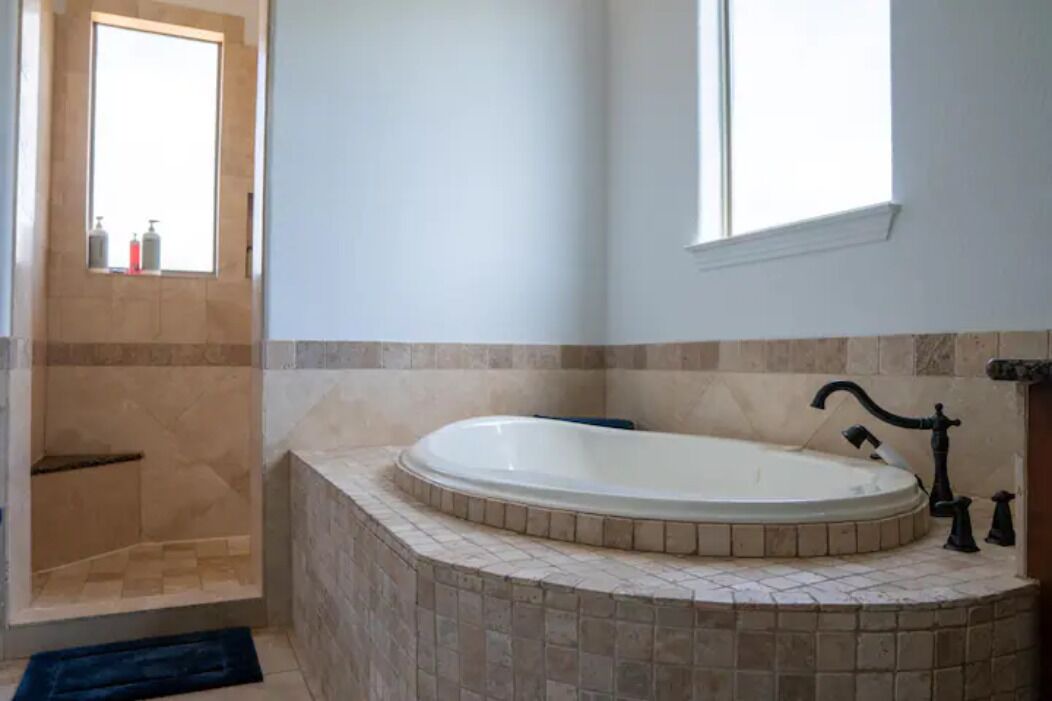 Photo of Bathroom in Hughes Park Lake