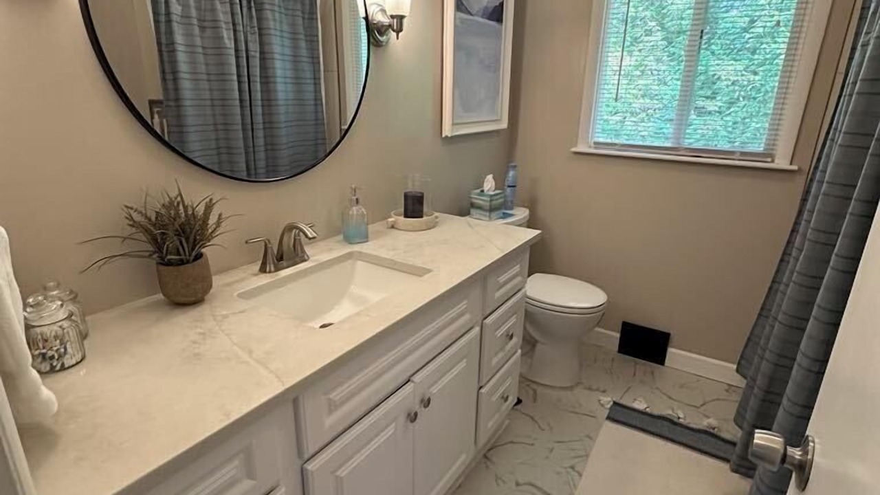 Photo of Bathroom in Lansing