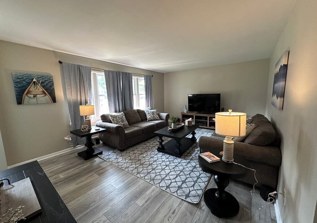 Photo of Livingroom in Lansing