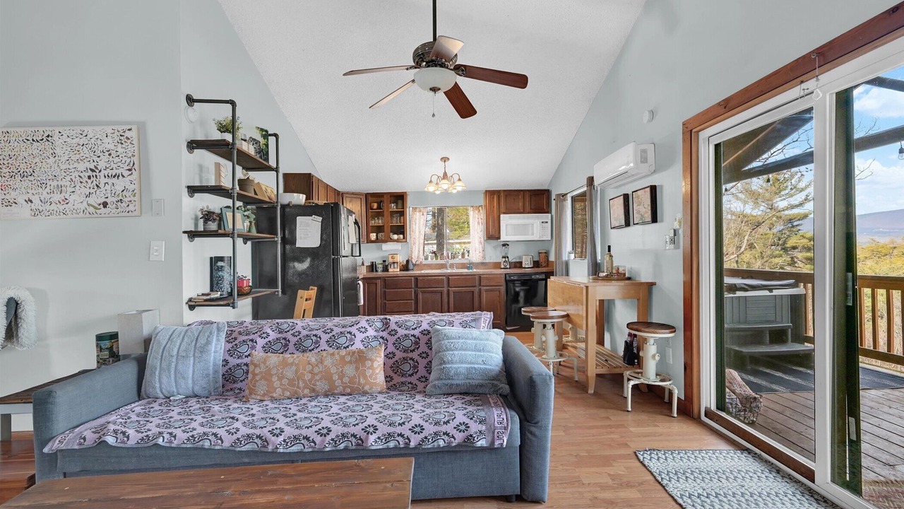 Photo of Livingroom in Ridgeway