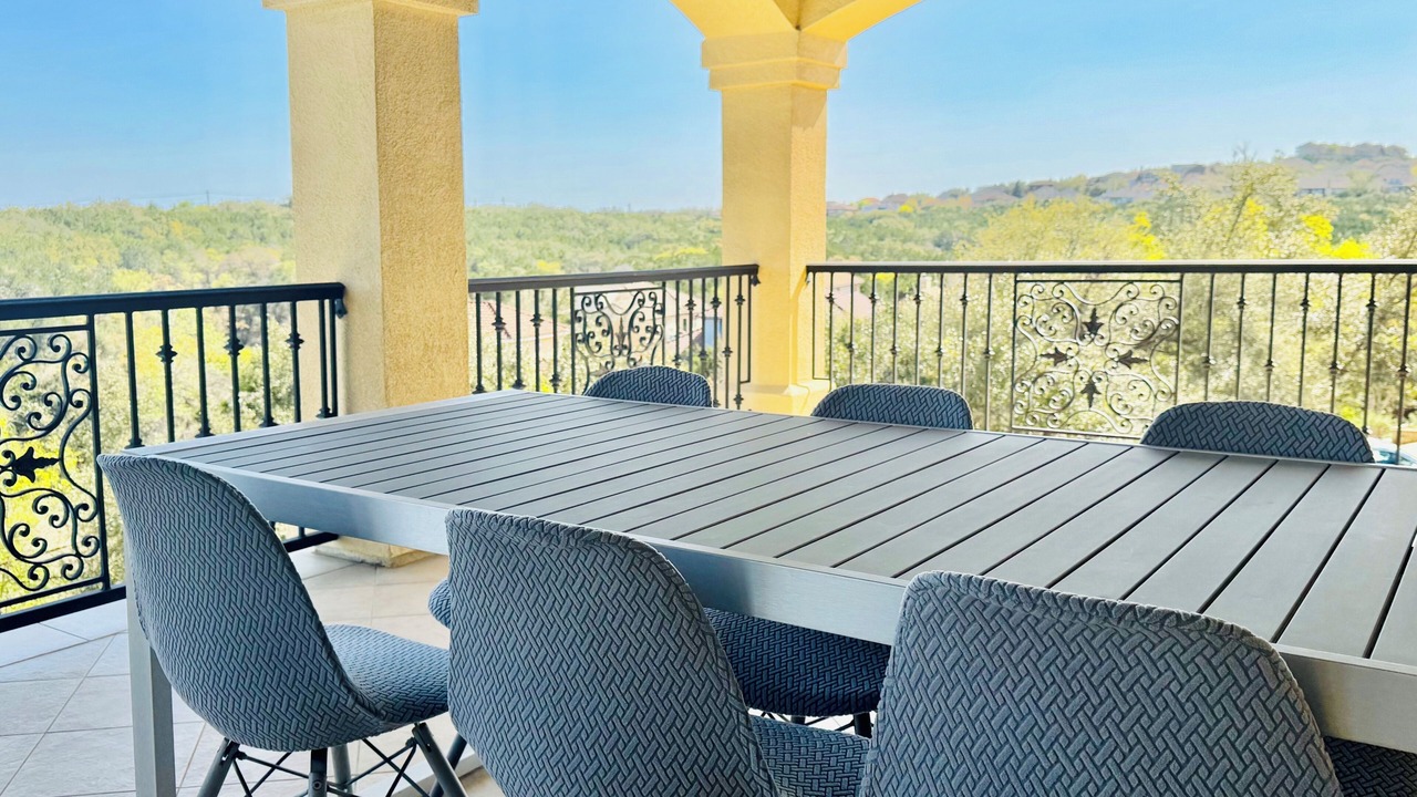 Photo of Patio Balcony in Cardinal Hills