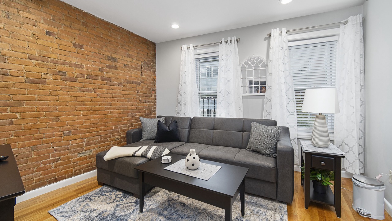 Photo of Livingroom in North End