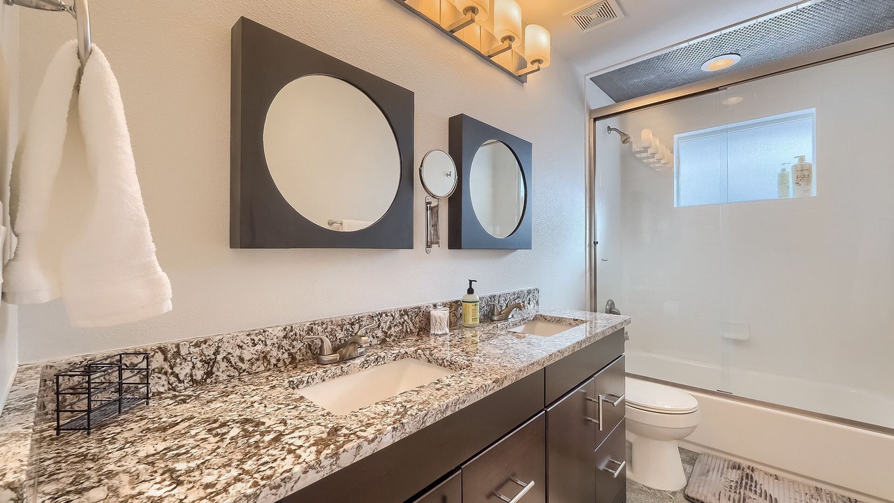 Photo of Bathroom in Alta Vista Area