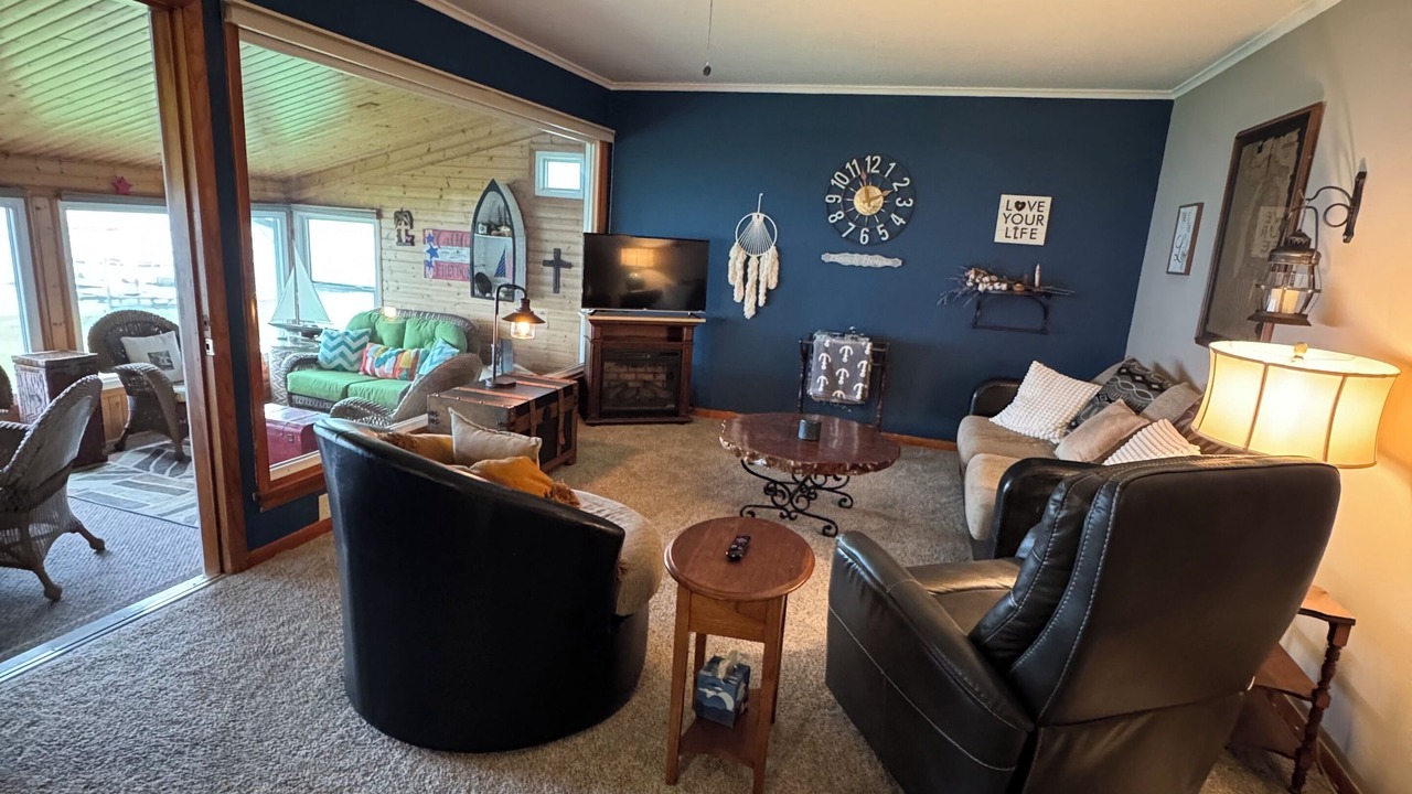 Photo of Livingroom in Frontier