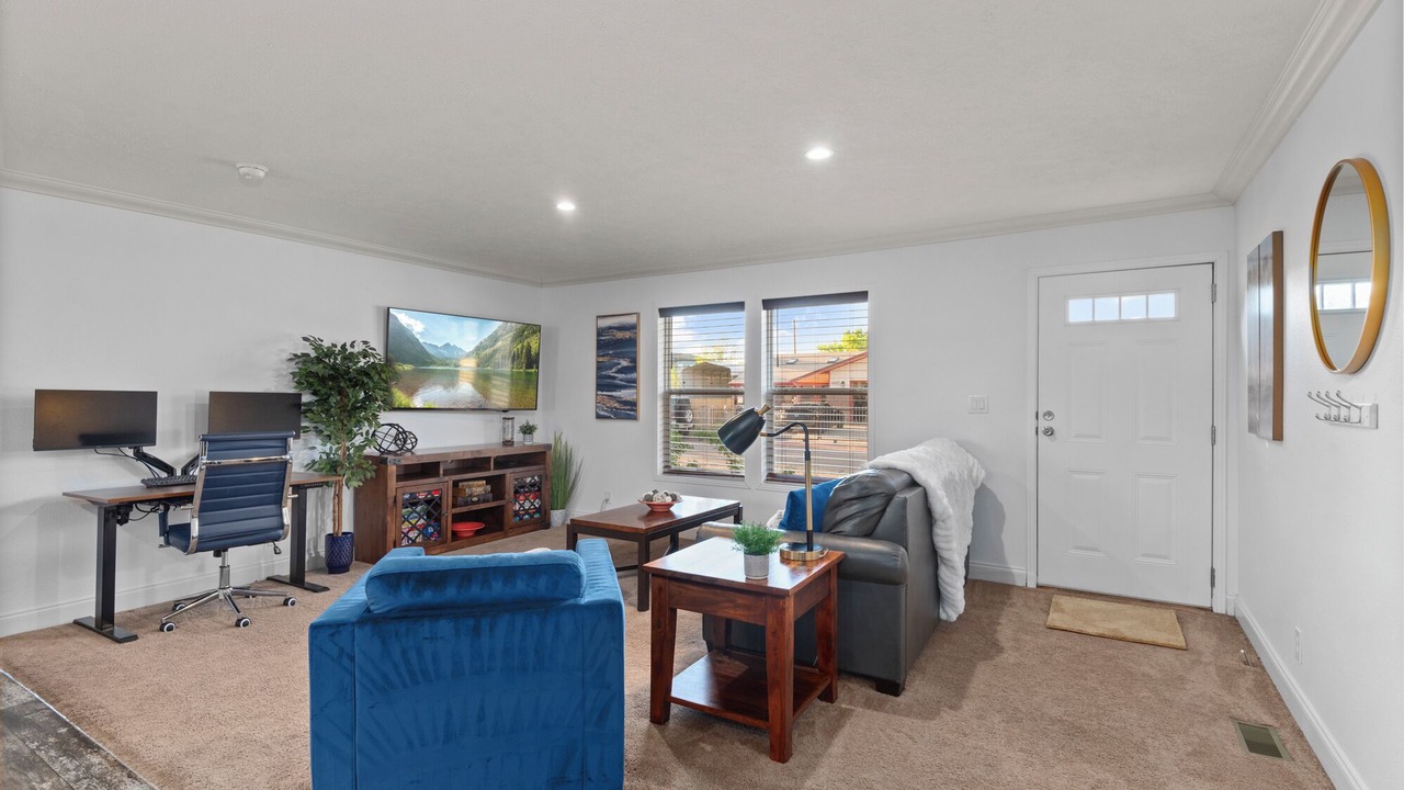 Photo of Livingroom in Dupont