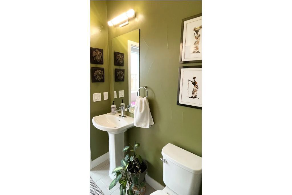 Photo of Bathroom in West Colfax