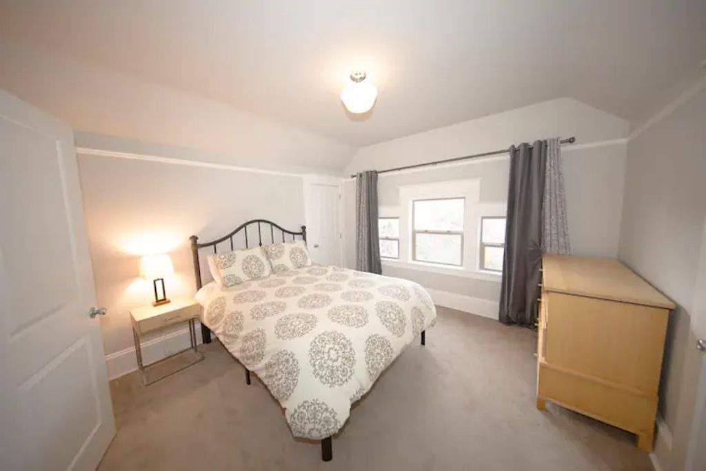 Photo of Bedroom in Alphabet Historic District