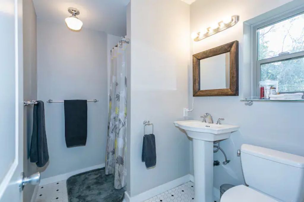 Photo of Bathroom in Alphabet Historic District