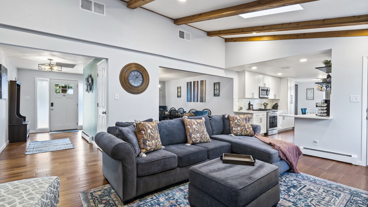 Photo of Livingroom in Scenic Heights