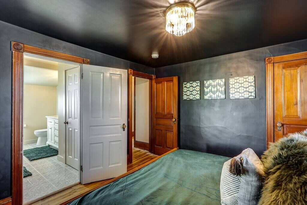 Photo of Bedroom in Mount Joy