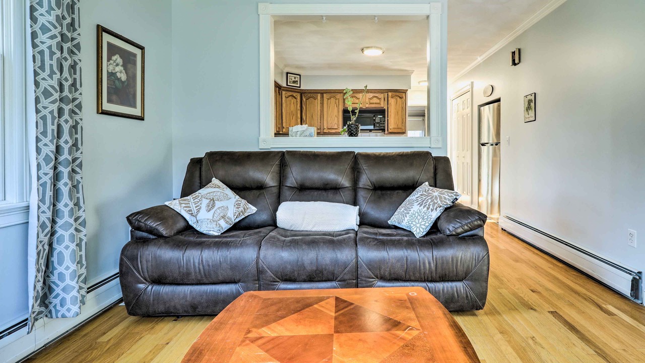 Photo of Livingroom in Seekonk