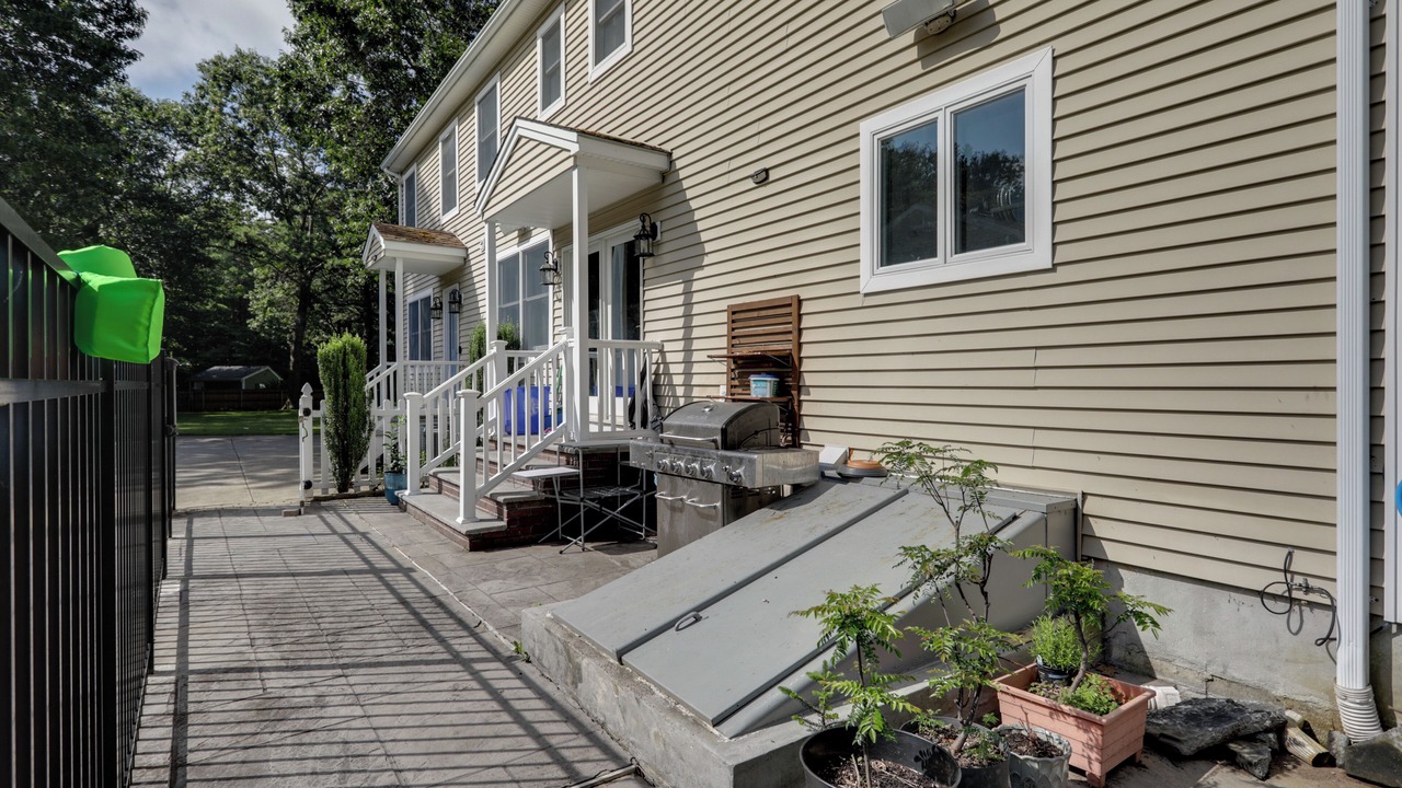 Photo of Patio Balcony in Seekonk