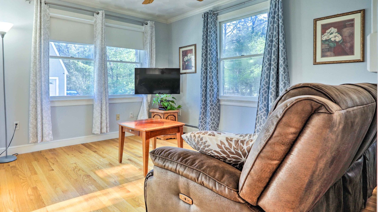 Photo of Livingroom in Seekonk