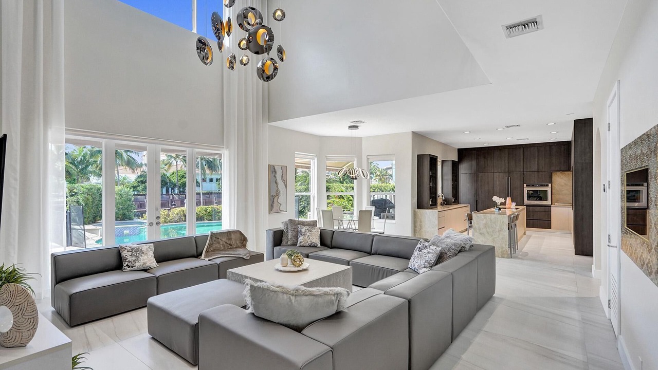 Photo of Livingroom in South Lake