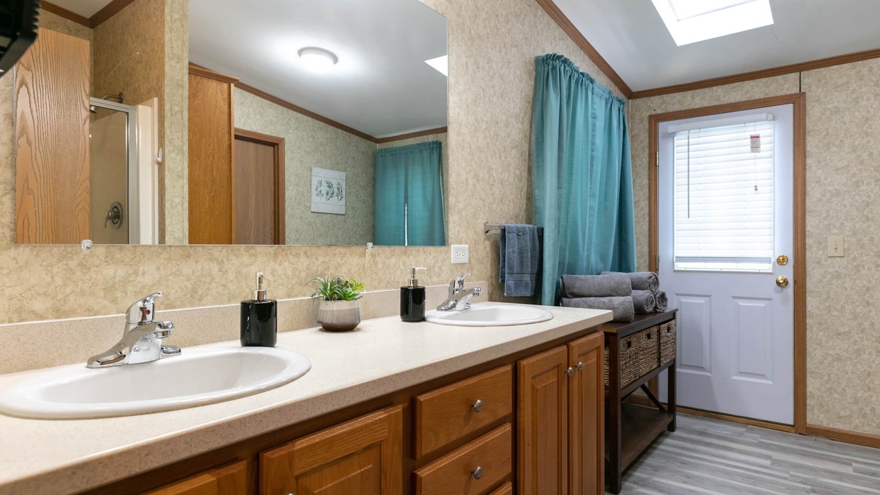 Photo of Bathroom in Gaines