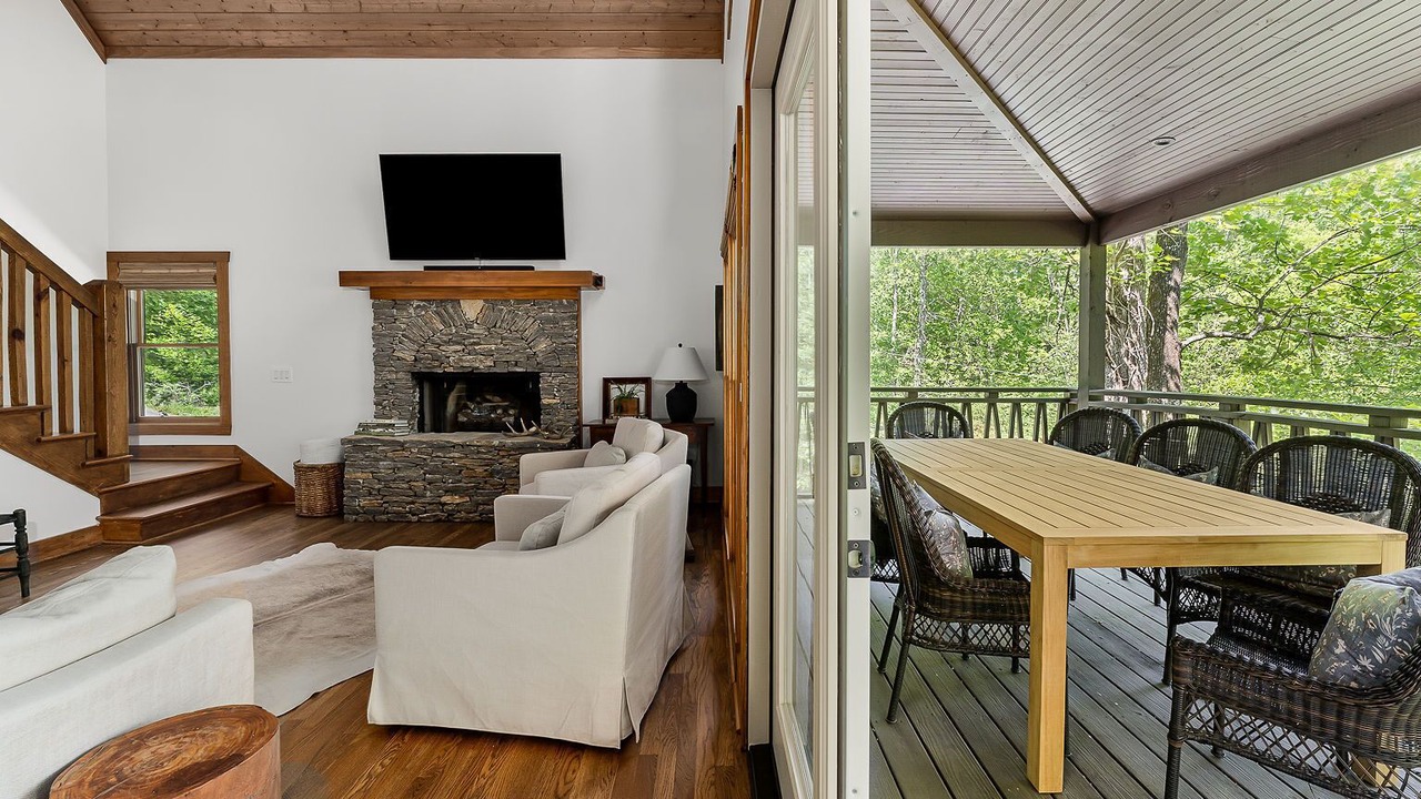 Photo of Livingroom in Lancaster