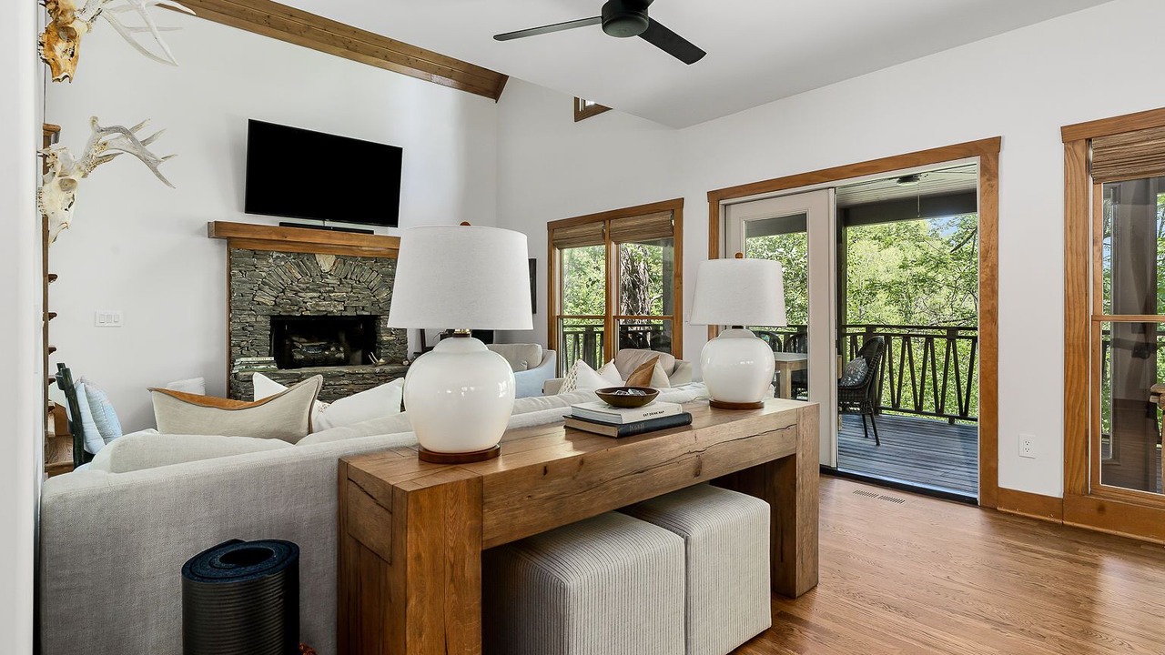 Photo of Livingroom in Lancaster