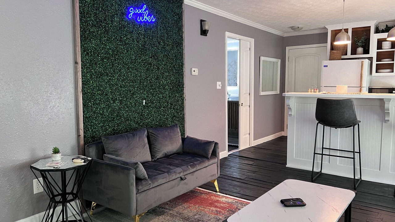 Photo of Livingroom in Pleasant Shade